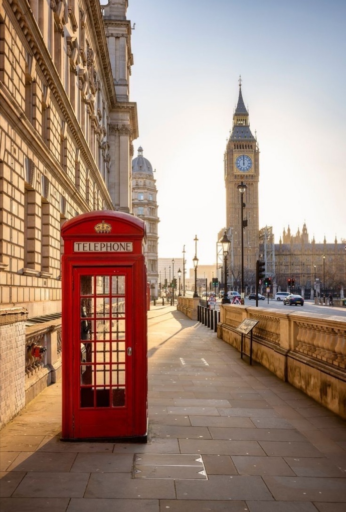 Would you prefer to visit Istanbul or London?