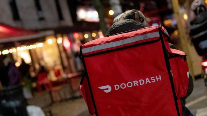 Should DoorDash pay their drivers a living wage?