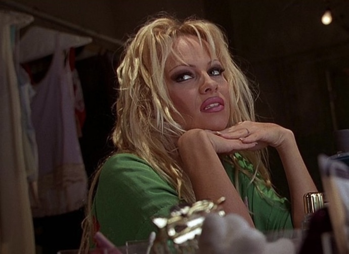 Girls, True or false this picture depicts the annoyed look you have when a guy slides into your DMs lol?