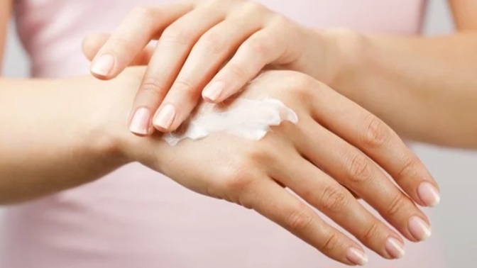 How many times do you wash your hands on average during the day? I wash them too many times and I get dry skin even with the use of moisturizer?