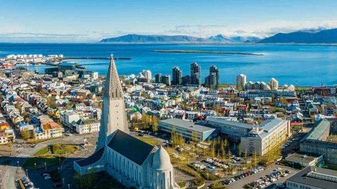 Which SCANDINAVIAN CITY would you prefer to VISIT?