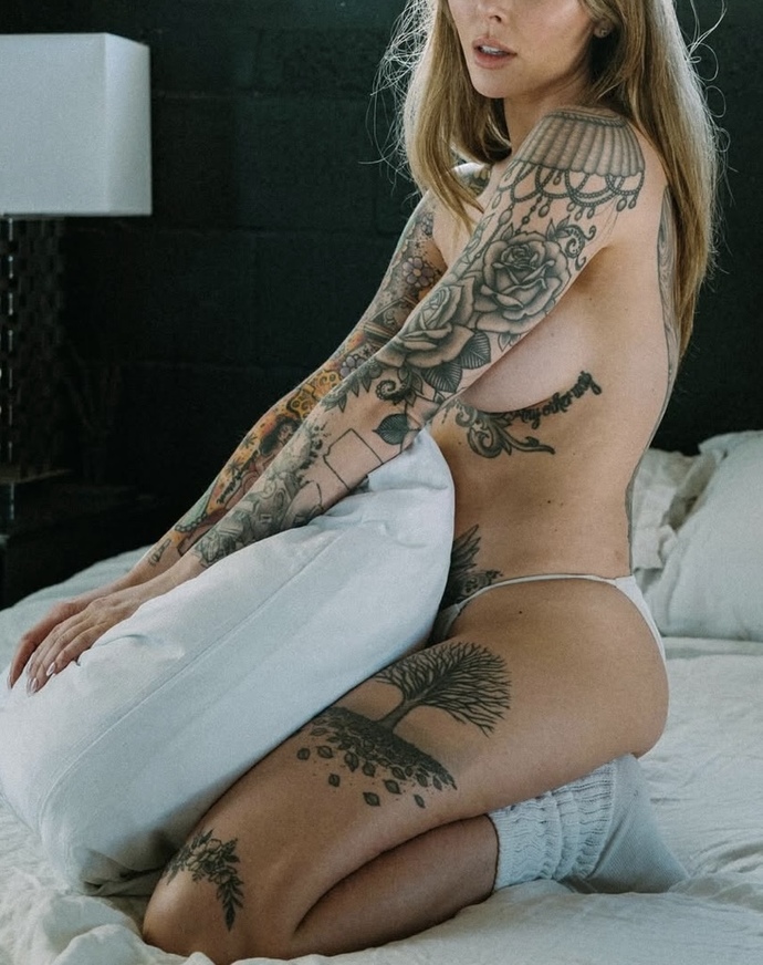 Lots of ink on a woman? Like or not?