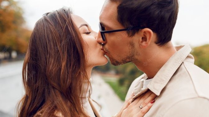 What kind of kisses does a guy love?