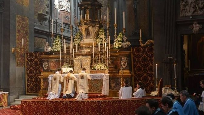 Should churches follow tradition or pursue innovation?