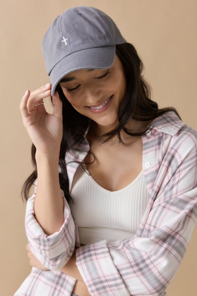 Which One of These Colors of Baseball Caps is Your Favorite on Women?