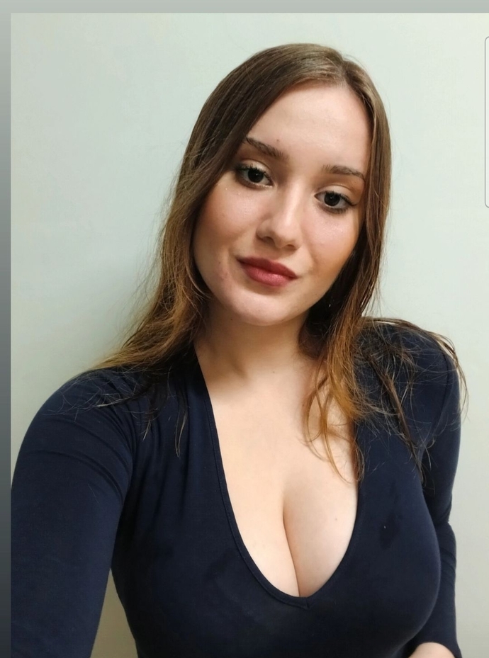 Today is my sisters birthday and I will share this photo. What can I write as a birthday message?