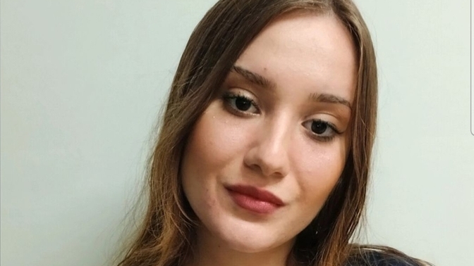 Today is my sister's birthday and I will share this photo. What can I write as a birthday message?