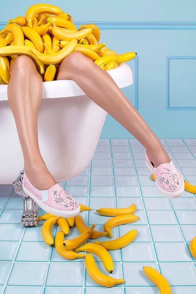 How do you eat banana?