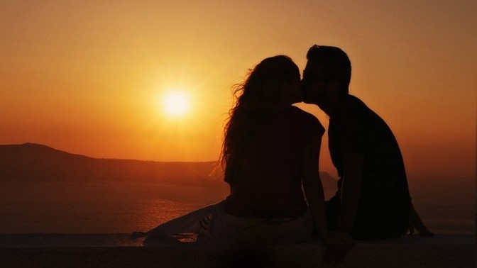 How do I tell my girlfriend I'm going to become a trans woman?