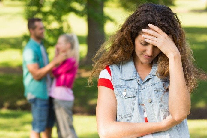 For the women on here always asking for relationship advice and making poor dating decisions:Where are your fathers, brothers, and uncles?