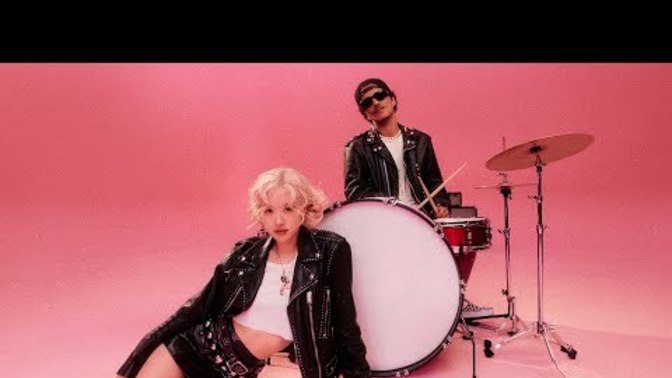 Do you like the song APT?