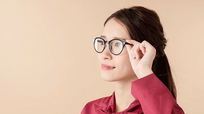 How can you feel confident/attractive in glasses?