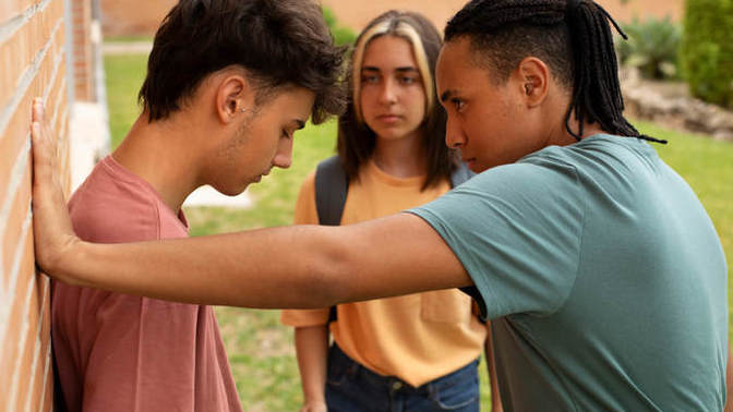 Girls, do you have a simp that is ready to beat up a guy you tell him to beat up?