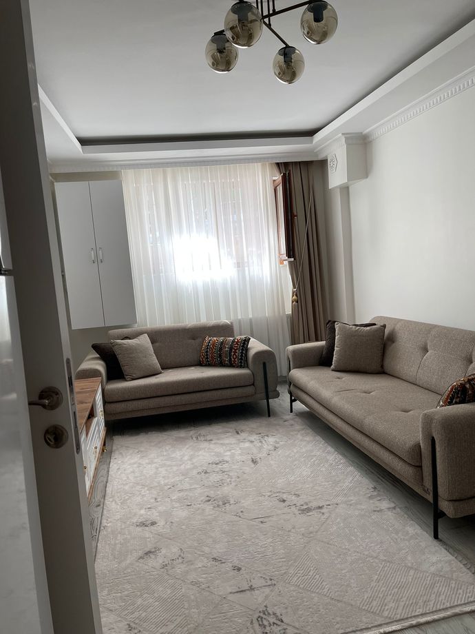 How is the decoration of my house? Do you think I’ve decorated it nicely?