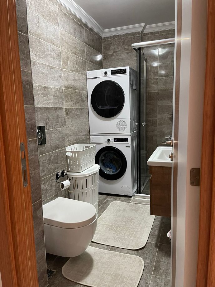 How is the decoration of my house? Do you think I’ve decorated it nicely?