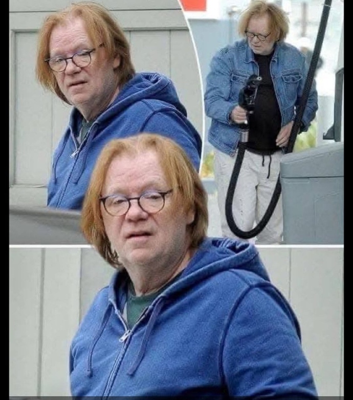 How does Axel Rose look these days?