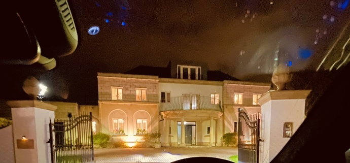 Is this an impressive mansion?