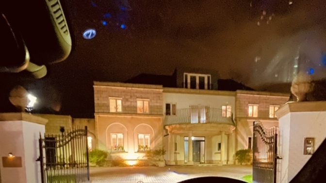 Is this an impressive mansion?