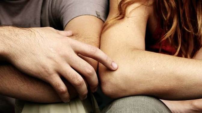 What are the real signs that someone is afraid of love?
