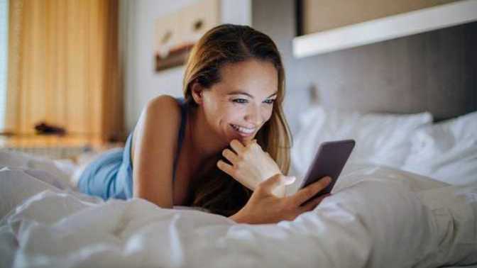 How do you know he has genuine feelings for you in an online relationship?