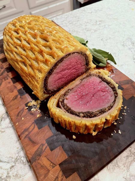 Is beef Wellington just a glorified pasty?