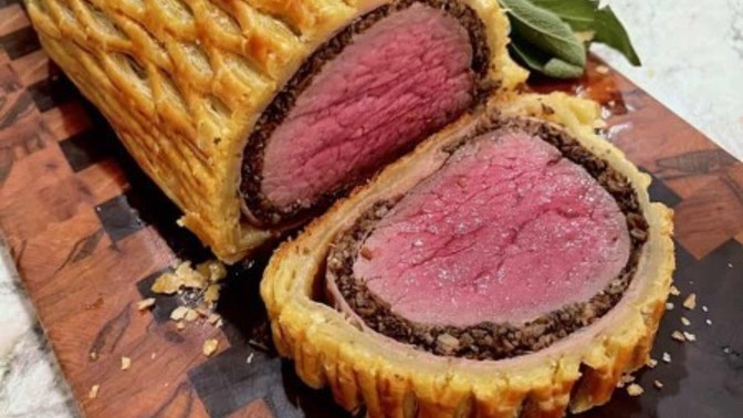 Is beef Wellington just a glorified pasty?