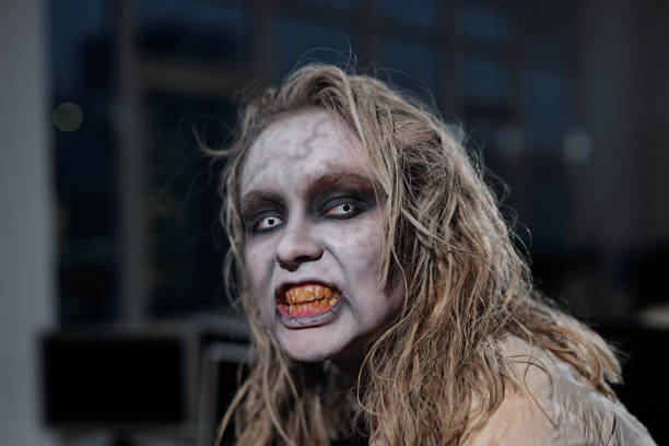 How do you tell what a girl looks like without her makeup?