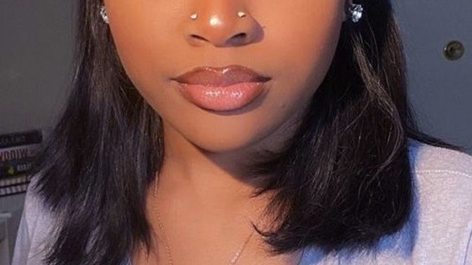 Anyone here with a double nostril piercing on opposite sides?