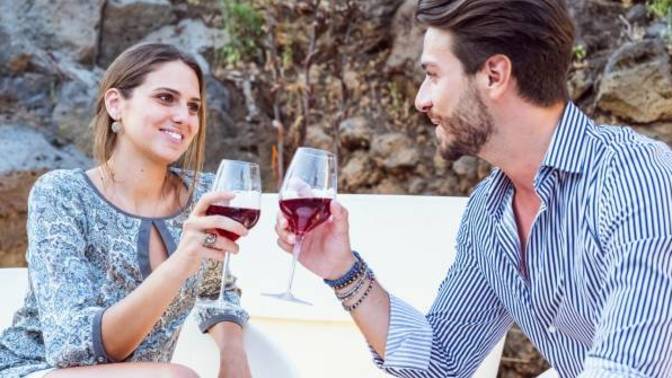 Is it true that girls choose guys for date based on how rich he is?