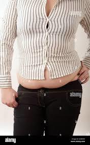 What is wrong with girls. There are so many girls that walk around with a muffin top and consider themselves to be attractive?