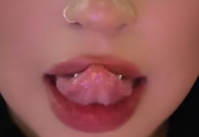 What colors are cute for tongue rings?