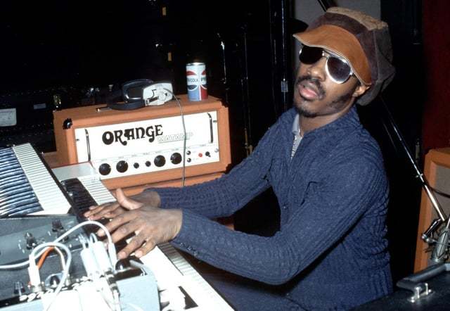 Can anyone tell me the type of hat Stevie Wonder wore in these photos from 1972-74?