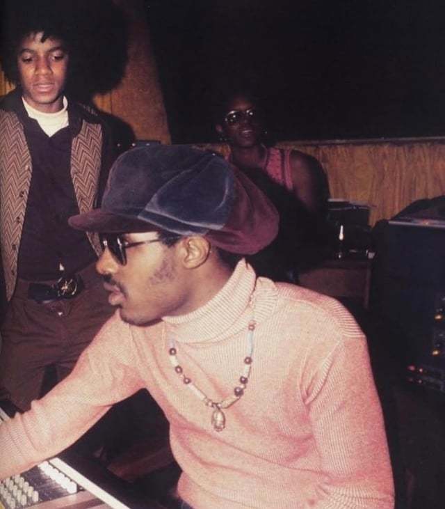 Can anyone tell me the type of hat Stevie Wonder wore in these photos from 1972-74?