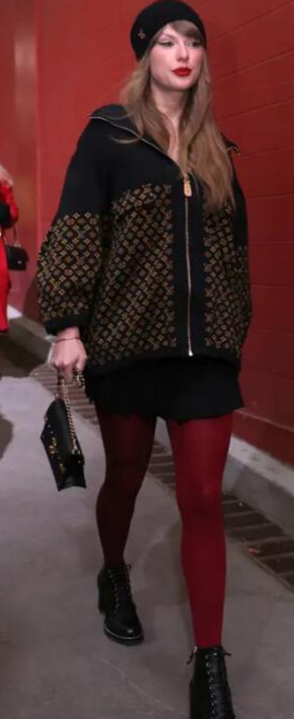 Do you like Taylor Swifts 68 thousand dollar outfit?