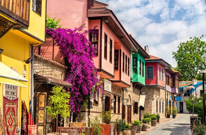 Why Turkey has a very ugly streets, buildings and architecture?