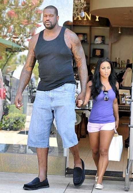Guys, would you be with a woman who is under 5ft tall?