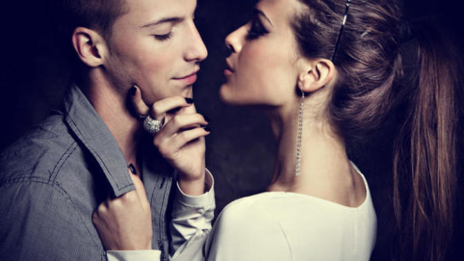 What is the correct way to respond when he says "I want to kiss you"?