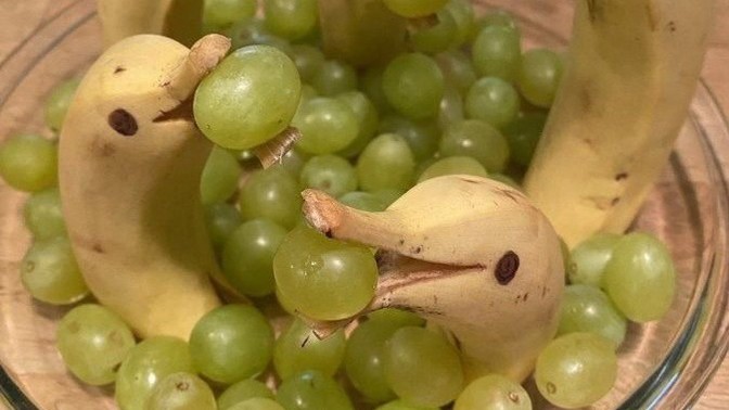 Do you prefer edible skin fruit or the peeling type?