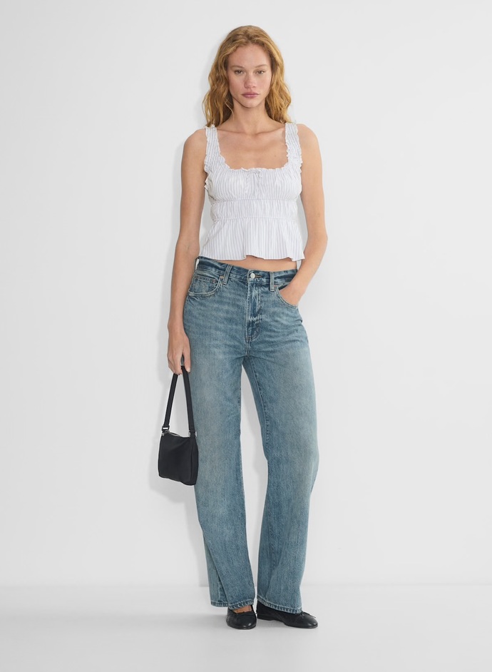 Aritzia always makes cute dainty tops that are right up my alley but they almost always are too small for my chest.