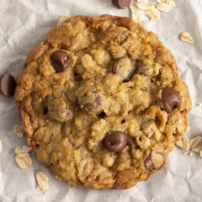 Which cookie is better between these two ?
