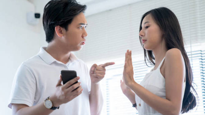 Which is worse, ghosting someone or calling someone out for ghosting you?