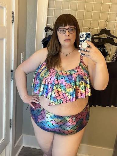 Do women truly look in the mirror before going outside? There are too many women dress like this and thinking they look beautiful?