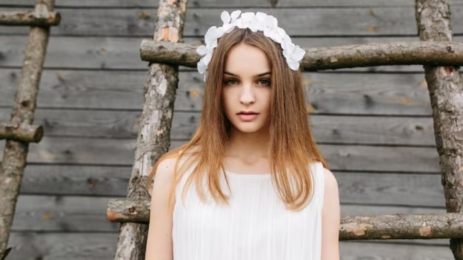 Are pretty women typically perceived as innocent and mysterious simply because they’re physically pretty?