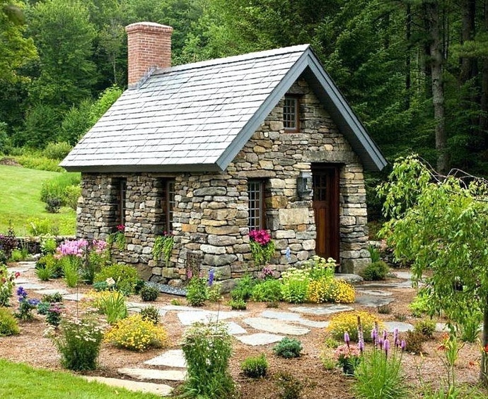 Would you date someone who lives in a tiny house?