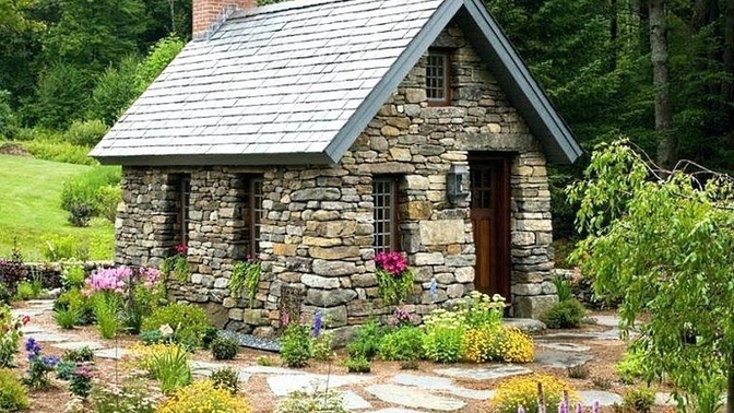 Would you date someone who lives in a tiny house?