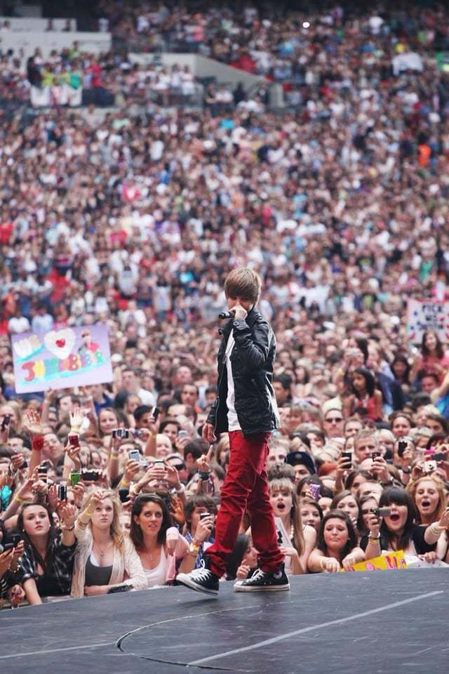 Would old Justin Bieber be as famous if he started now as opposed to when he rose to fame in 2009?