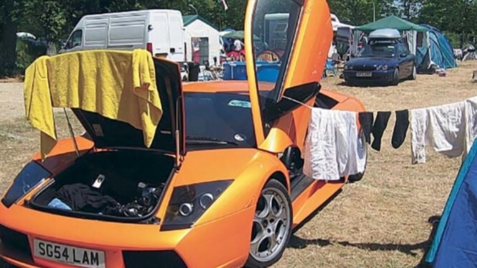 Is this the way to treat a Lambo?