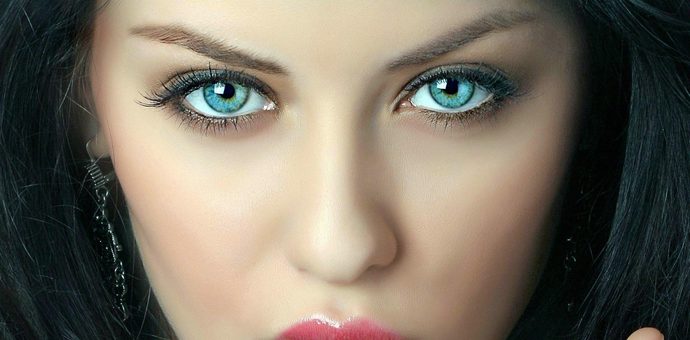 Guys, what feature of a girl you like watching first (besides the face)? Girls whats your main feature you like to use on a guy?