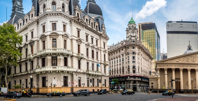 Which region of Argentina would be more interesting to visit?