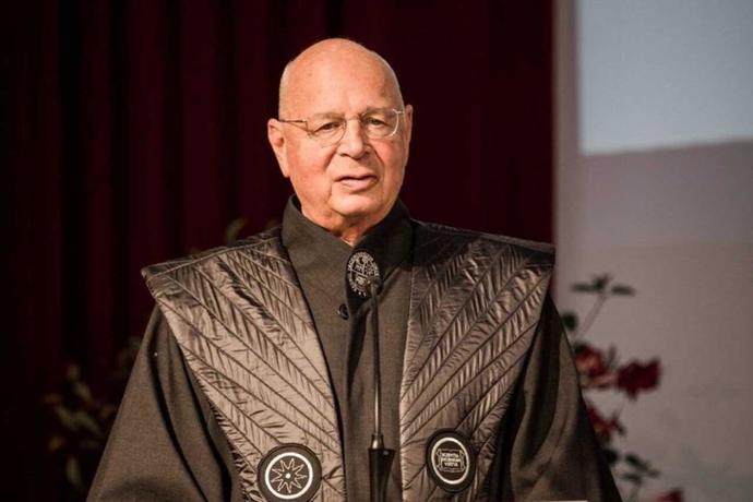 Should Zelensky have arrived at the White House dressed like this to show greater respect?